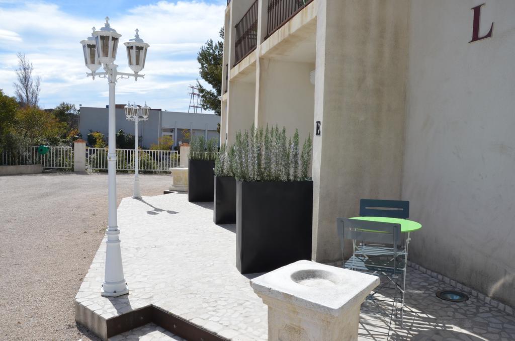 Le Grand Canal Martigues Exterior photo